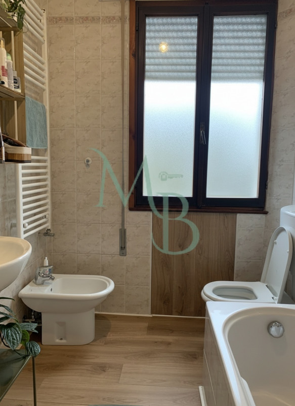 MIRANO (VE): Immobiliare MB propone in vendita, in esclusiva, un appartamento quadrilocale con bu...