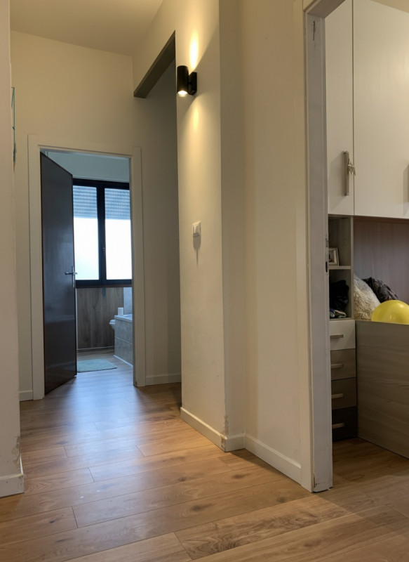 MIRANO (VE): Immobiliare MB propone in vendita, in esclusiva, un appartamento quadrilocale con bu...