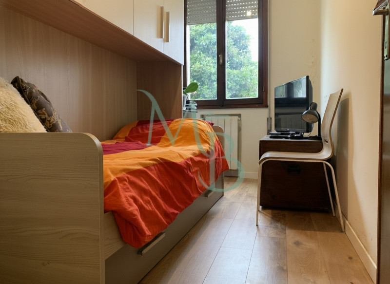 MIRANO (VE): Immobiliare MB propone in vendita, in esclusiva, un appartamento quadrilocale con bu...