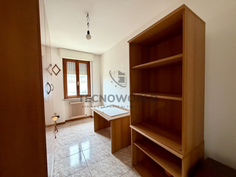 Scopri il tuo nuovo rifugio nella tranquillità di Castelnovo, un'area residenziale nel comune di ...