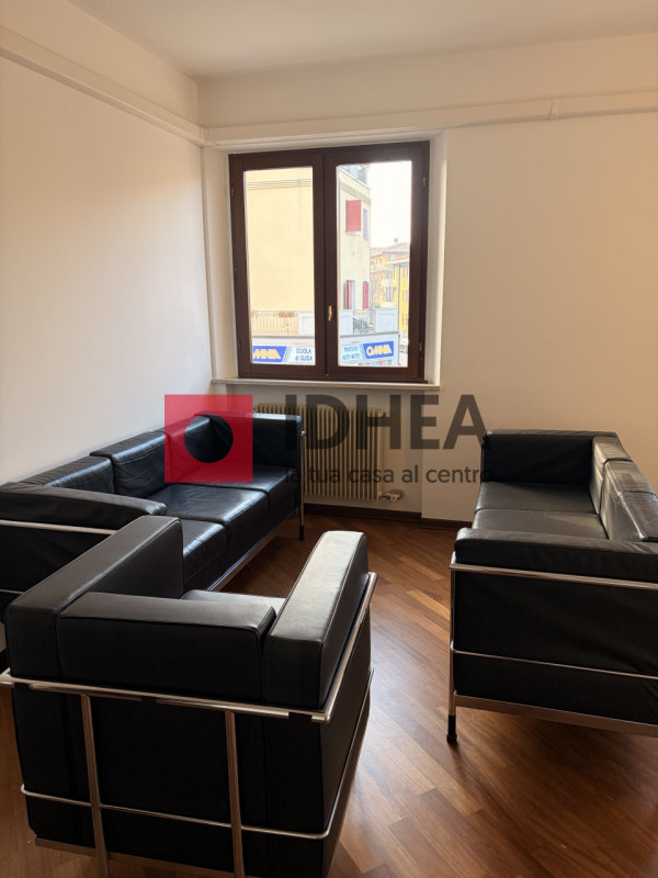 VILLORBA - CARITA'

"""RIFERIMENTO BB01"""

L'agenzia immobiliare Idhea propone appartamento tril...