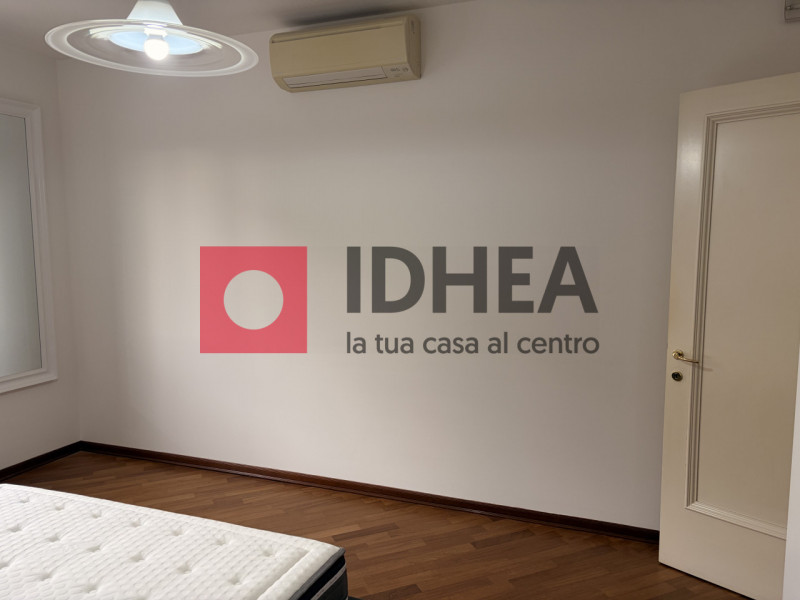 VILLORBA - CARITA'

"""RIFERIMENTO BB01"""

L'agenzia immobiliare Idhea propone appartamento tril...