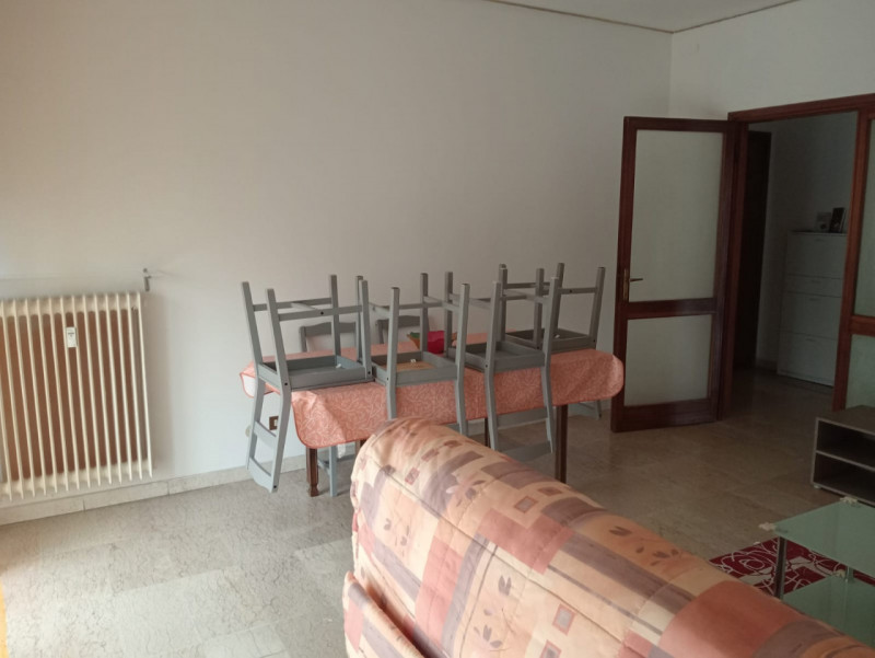 Arcella- SS Trinità - Ottima posizione, comoda ad ogni tipo di servizio, in elegante condominio, ...