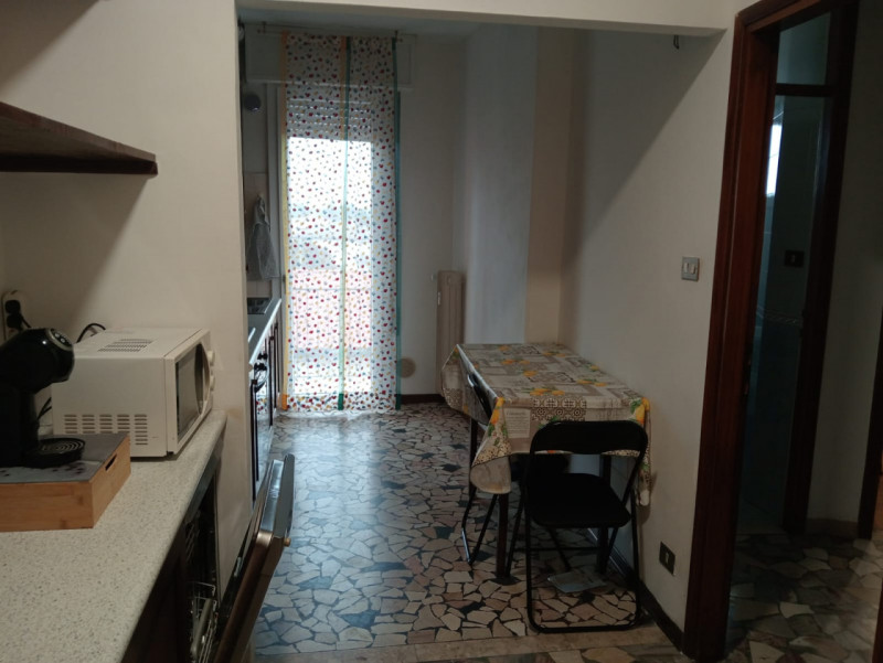 Arcella- SS Trinità - Ottima posizione, comoda ad ogni tipo di servizio, in elegante condominio, ...