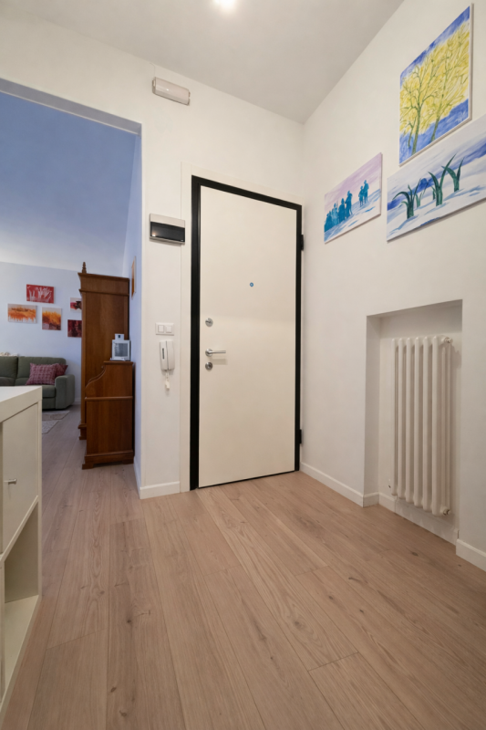 In posizione tranquilla e riservata, all’interno di una via chiusa lontana dal traffico ma a poch...