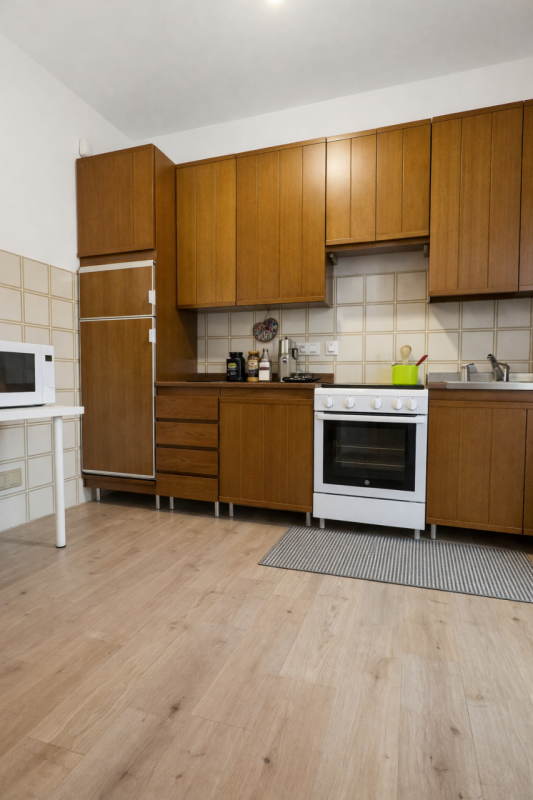 In posizione tranquilla e riservata, all’interno di una via chiusa lontana dal traffico ma a poch...