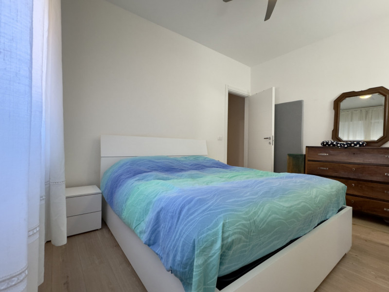 In posizione tranquilla e riservata, all’interno di una via chiusa lontana dal traffico ma a poch...