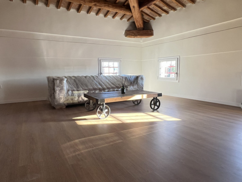 Monta' (PD):

Soluzione indipendente ristrutturata nel 2025, a 10 minuti da Padova!

In posizione...