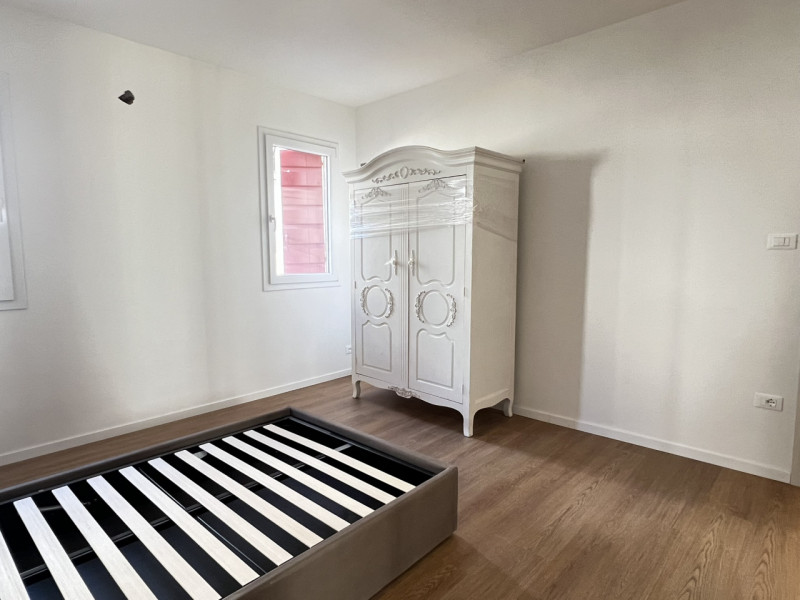 Monta' (PD):

Soluzione indipendente ristrutturata nel 2025, a 10 minuti da Padova!

In posizione...