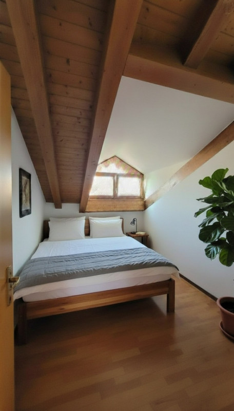 Proponiamo in vendita uno splendido attico di circa 140 mq situato nella tranquilla e servita zon...