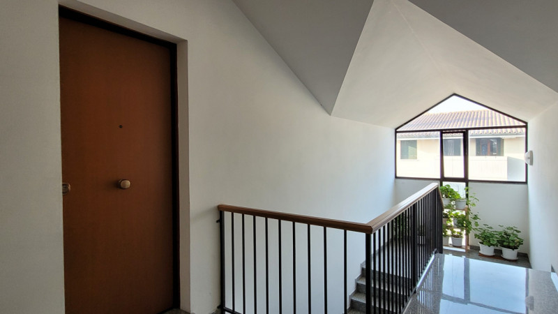 Proponiamo in vendita uno splendido attico di circa 140 mq situato nella tranquilla e servita zon...