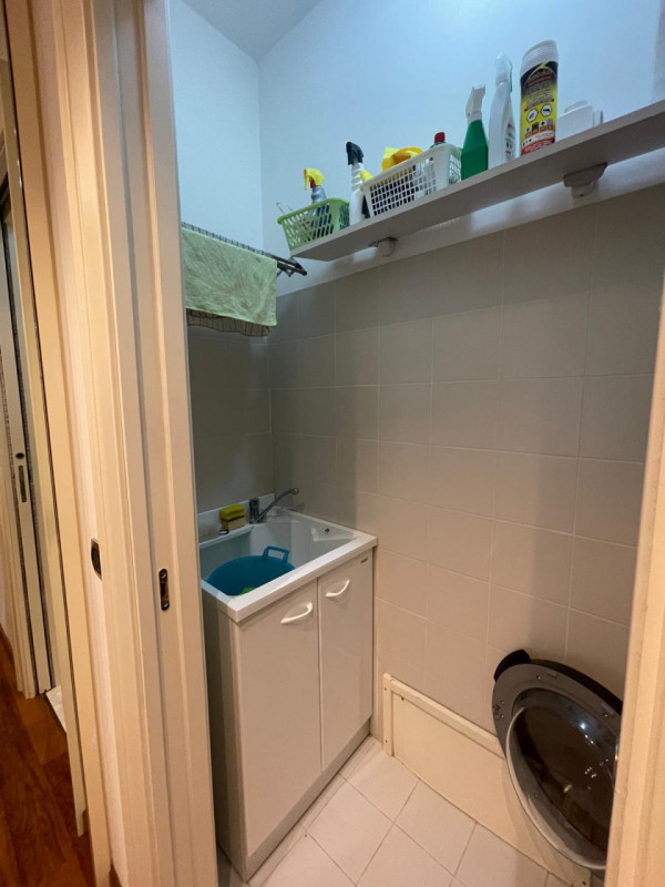 Nella zona più esclusiva di Abano, su elegante palazzina, appartamento al piano primo alto servit...