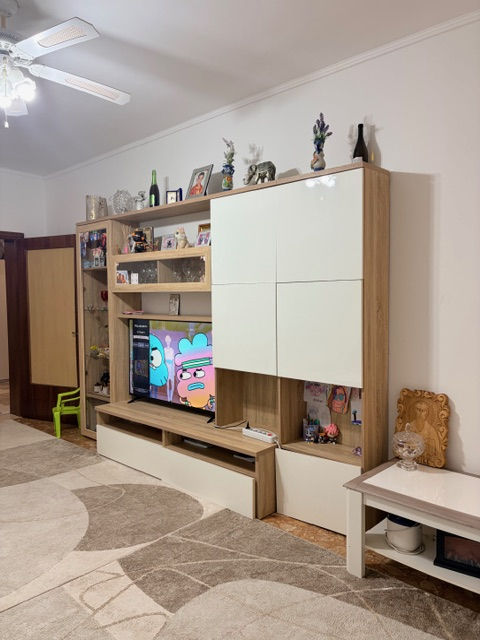 SS TRINITA': nel cuore del quartiere, in posizione comoda a tutti i servizi e mezzi, appartamento...