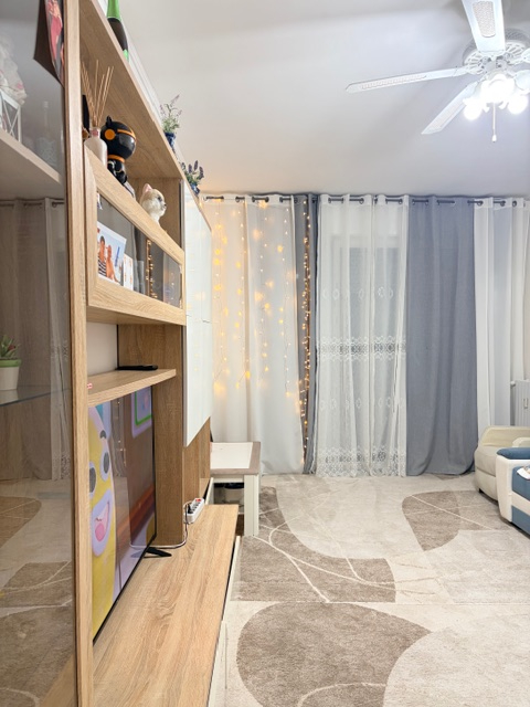 SS TRINITA': nel cuore del quartiere, in posizione comoda a tutti i servizi e mezzi, appartamento...