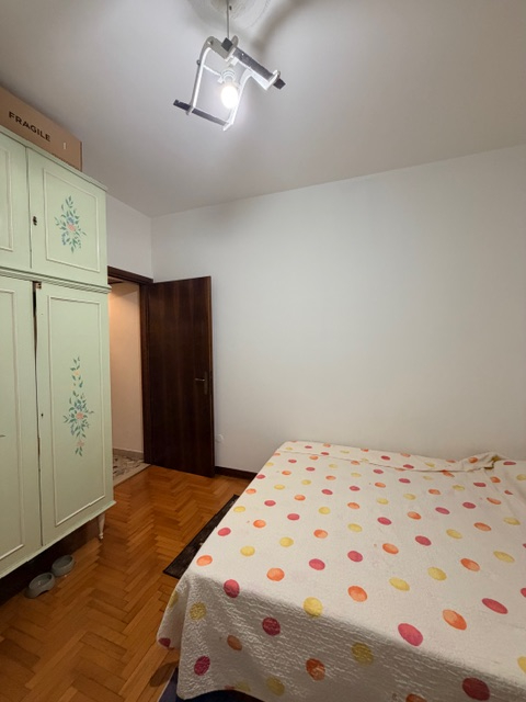 SS TRINITA': nel cuore del quartiere, in posizione comoda a tutti i servizi e mezzi, appartamento...