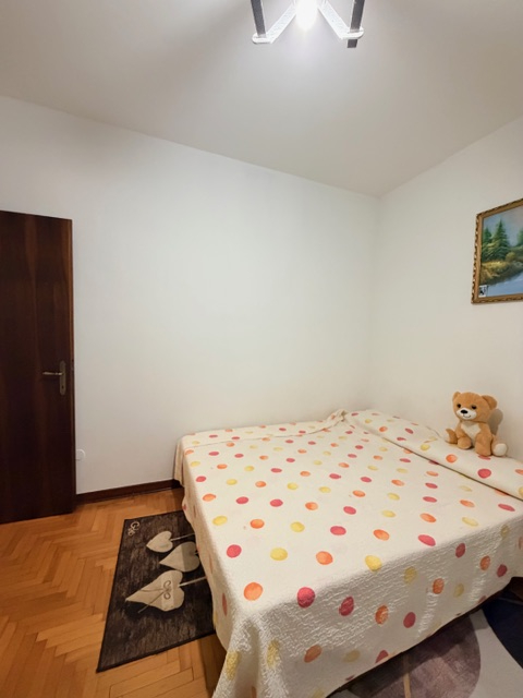 SS TRINITA': nel cuore del quartiere, in posizione comoda a tutti i servizi e mezzi, appartamento...