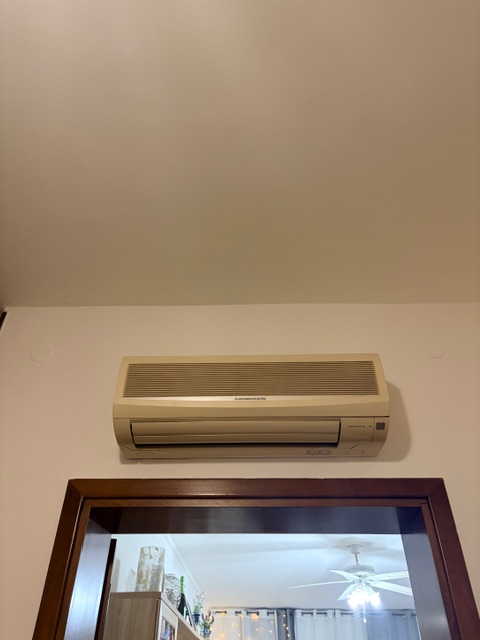 SS TRINITA': nel cuore del quartiere, in posizione comoda a tutti i servizi e mezzi, appartamento...