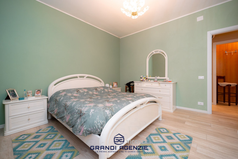 A Vigardolo, frazione di Monticello Conte Otto, in una posizione ideale per chi desidera la comod...