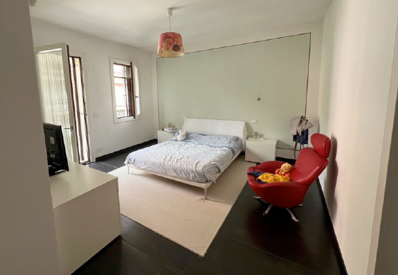 Rif. A.A.220-252

Vendita all'asta - appartamento su 3 piani in data 26 marzo 2026

Descrizione: ...