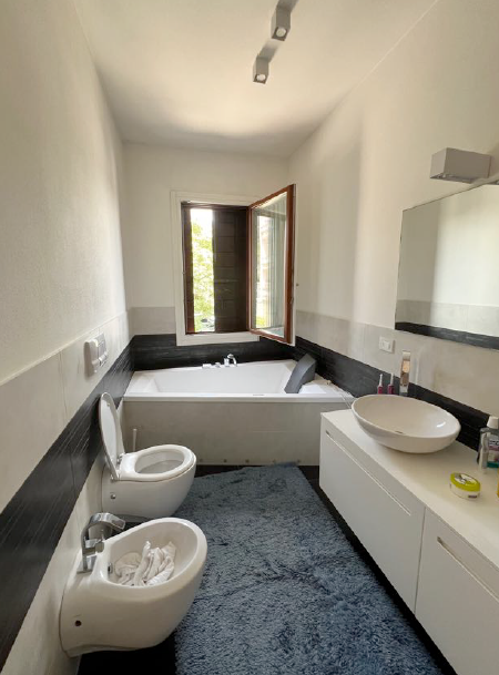 Rif. A.A.220-252

Vendita all'asta - appartamento su 3 piani in data 26 marzo 2026

Descrizione: ...