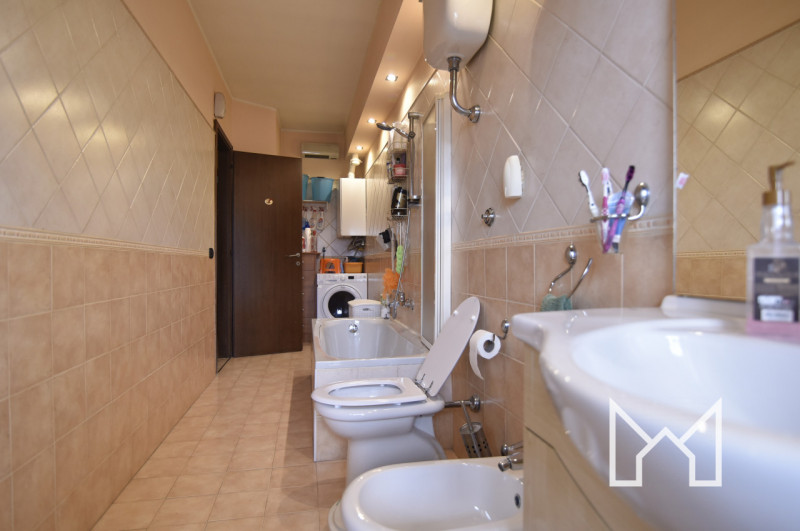 BASSANO- In zona limitrofa al centro studi e comoda a tutti i principali servizi, proponiamo appa...