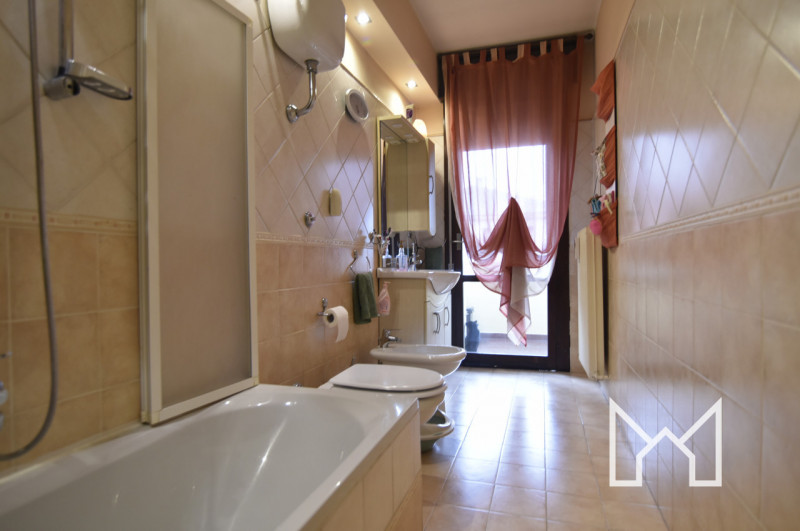 BASSANO- In zona limitrofa al centro studi e comoda a tutti i principali servizi, proponiamo appa...