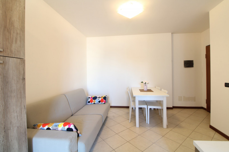 Scopri questo appartamento bilocale situato nel cuore di Pernumia, un comune caratteristico della...