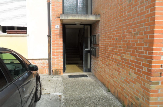 Rif. A.A.397-24

Vendita all'asta - appartamento al piano terra rialzato in data 26 marzo 2026

D...