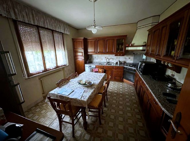 Rif. A.A.257-24

Vendita all'asta - appartamento al piano terra rialzato in data 26 marzo 2026

D...