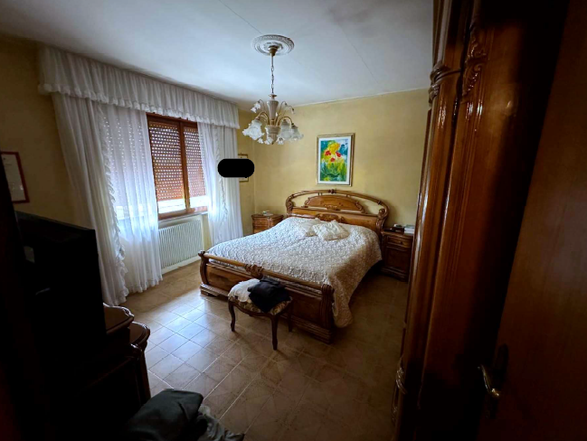 Rif. A.A.257-24

Vendita all'asta - appartamento al piano terra rialzato in data 26 marzo 2026

D...