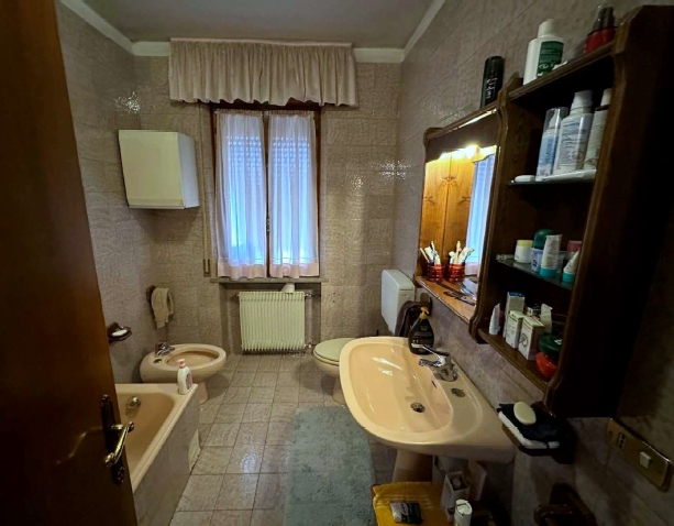 Rif. A.A.257-24

Vendita all'asta - appartamento al piano terra rialzato in data 26 marzo 2026

D...