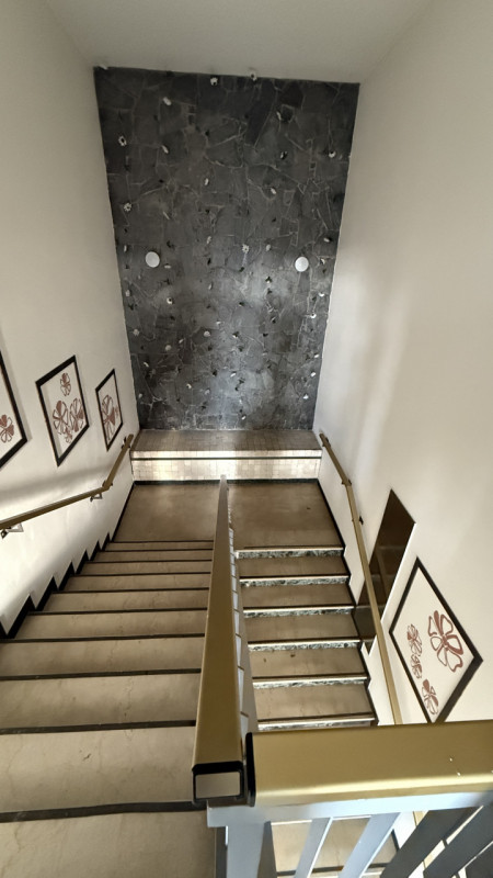 ARCELLA – STAZIONE  STRUTTURA COMMERCIALE con scoperto.

Comodo alla stazione dei treni, al centr...