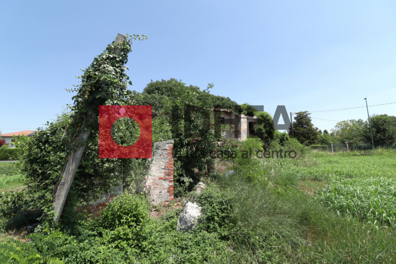 RUSTICO DA RISTRUTTURARE A VILLORBA RF. "UV69"

L'agenzia IDHEA ha il piacere di proporvi questo ...