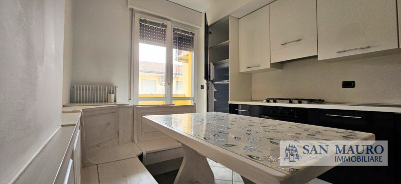 COSTABISSARA - MOTTA: in contesto residenziale appartamento al secondo ed ultimo piano con una ca...