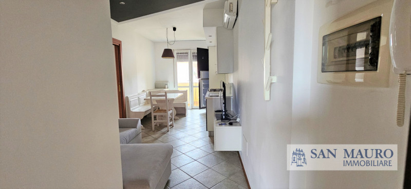 COSTABISSARA - MOTTA: in contesto residenziale appartamento al secondo ed ultimo piano con una ca...