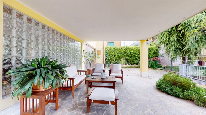 CAVAZZALE – VILLA BIFAMILIARE INDIPENDENTE

Inserita in un contesto residenziale tranquillo e ben...