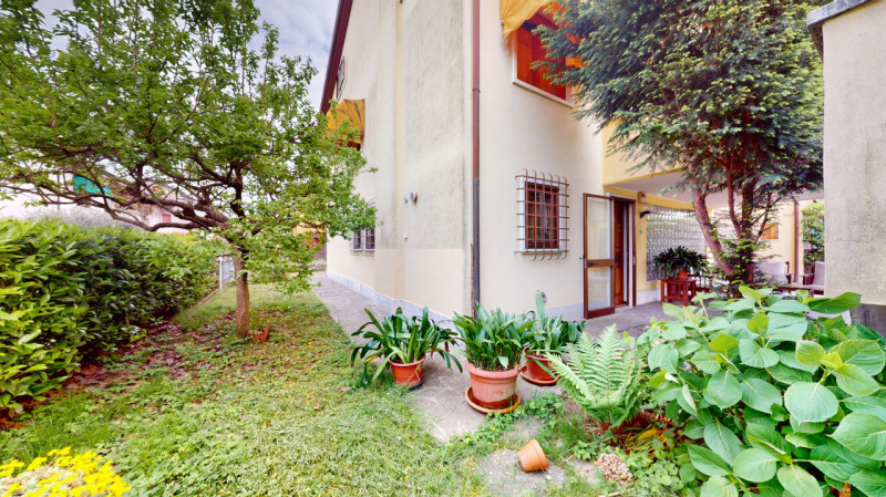 CAVAZZALE – VILLA BIFAMILIARE INDIPENDENTE

Inserita in un contesto residenziale tranquillo e ben...