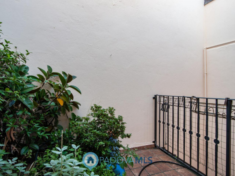 Immobile in esclusiva al Gruppo Padova MLS
Elegante palazzetto terra-cielo completamente ristrutt...