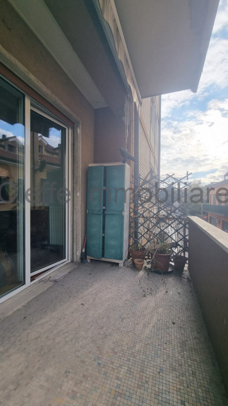 Scopri questo affascinante appartamento quadrilocale situato nel cuore di Santa Croce, una delle ...