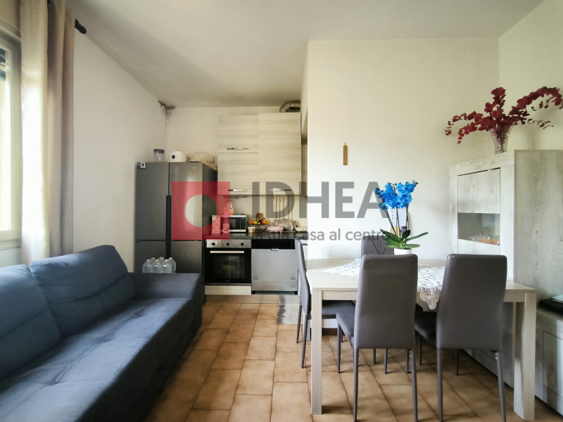 PER INVESTIMENTO: APPARTAMENTO LOCATO CON CONTRATTO 4+4 CANONE  EURO 400,00
RONCADE CENTRO
RIFERI...