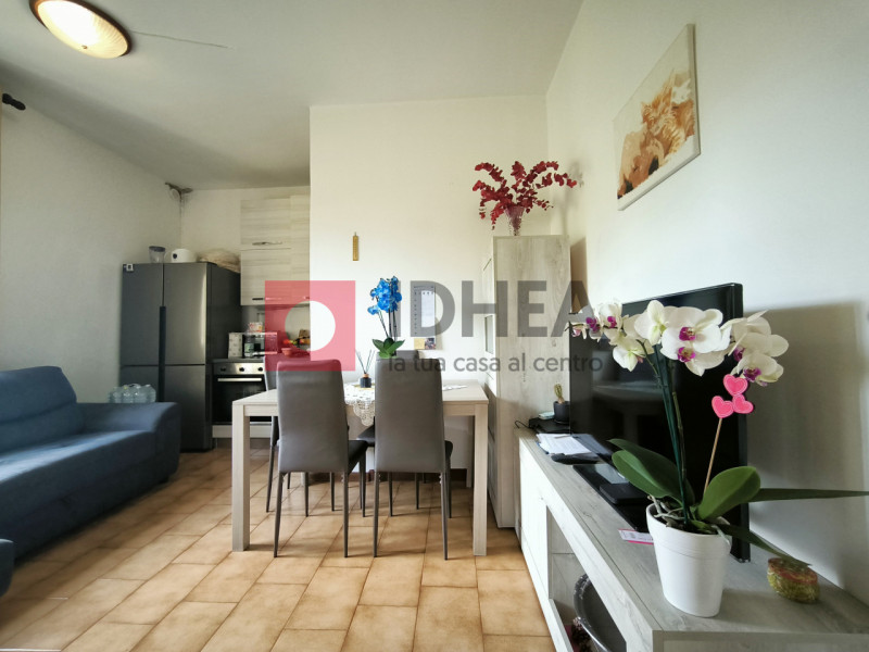 PER INVESTIMENTO: APPARTAMENTO LOCATO CON CONTRATTO 4+4 CANONE  EURO 400,00
RONCADE CENTRO
RIFERI...