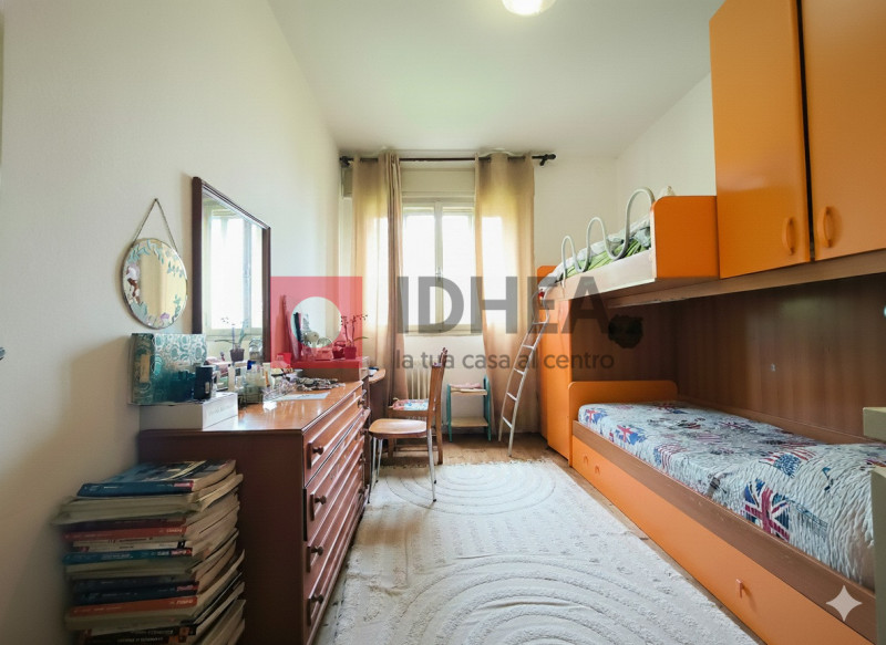 PER INVESTIMENTO: APPARTAMENTO LOCATO CON CONTRATTO 4+4 CANONE  EURO 400,00
RONCADE CENTRO
RIFERI...