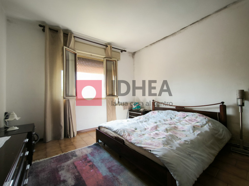 PER INVESTIMENTO: APPARTAMENTO LOCATO CON CONTRATTO 4+4 CANONE  EURO 400,00
RONCADE CENTRO
RIFERI...