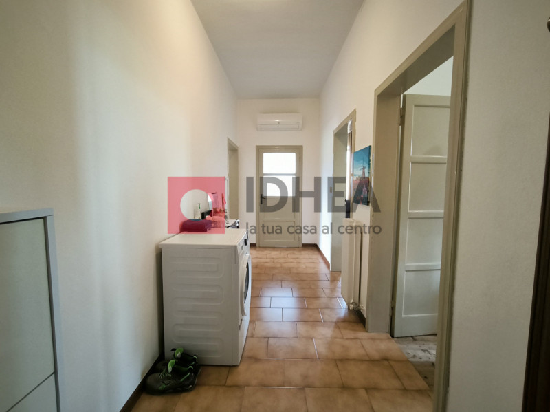 PER INVESTIMENTO: APPARTAMENTO LOCATO CON CONTRATTO 4+4 CANONE  EURO 400,00
RONCADE CENTRO
RIFERI...