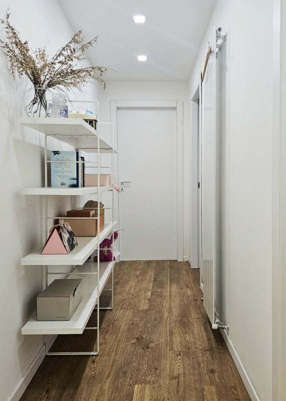 In centro a Este, proponiamo in vendita una rara soluzione indipendente cielo-terra. L'immobile s...