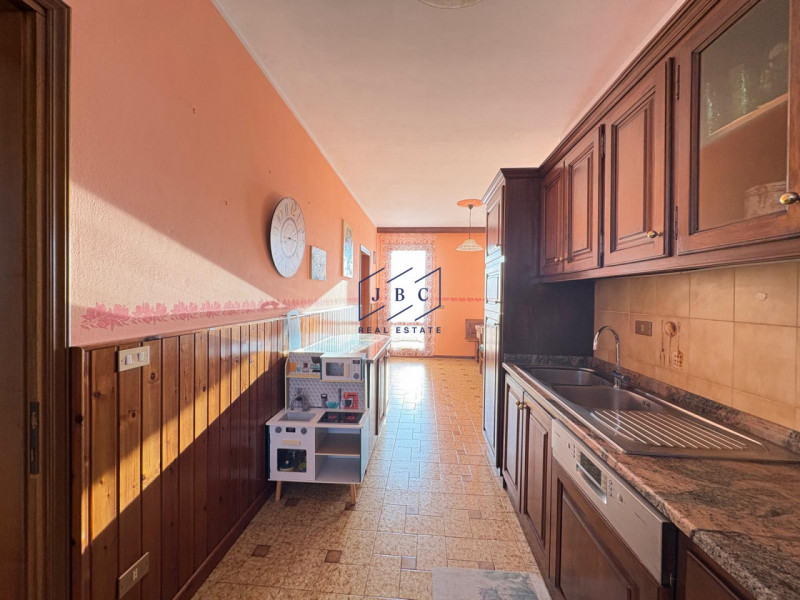 Zenson di Piave - (TV)
Scoprite questa graziosa porzione di bifamiliare situata nel tranquillo co...