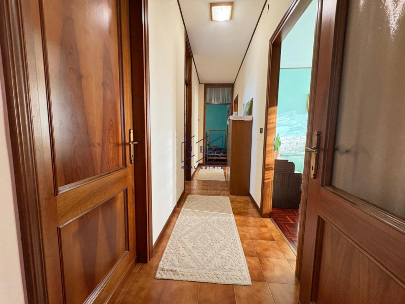 Zenson di Piave - (TV)
Scoprite questa graziosa porzione di bifamiliare situata nel tranquillo co...