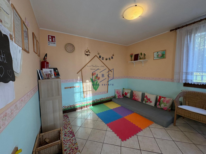 Zenson di Piave - (TV)
Scoprite questa graziosa porzione di bifamiliare situata nel tranquillo co...