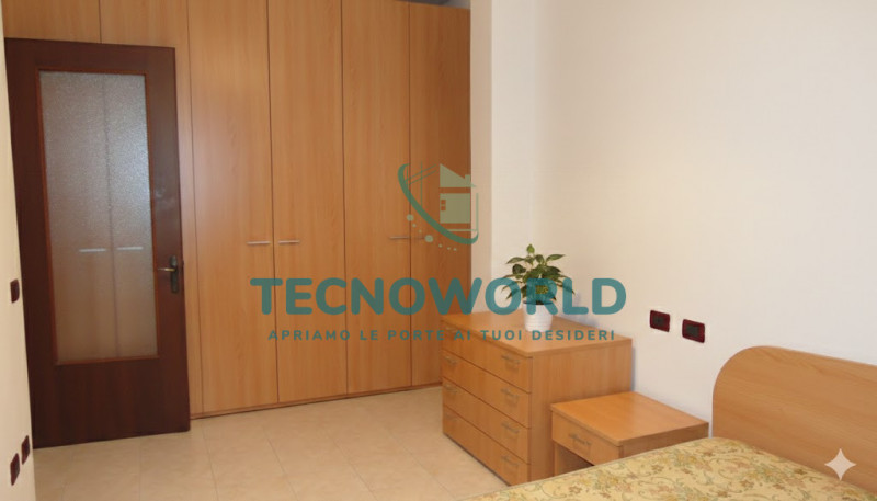 Scopri il tuo nuovo rifugio nel cuore di Marano Vicentino! Questo accogliente appartamento biloca...