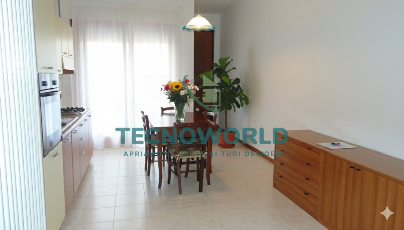 Scopri il tuo nuovo rifugio nel cuore di Marano Vicentino! Questo accogliente appartamento biloca...